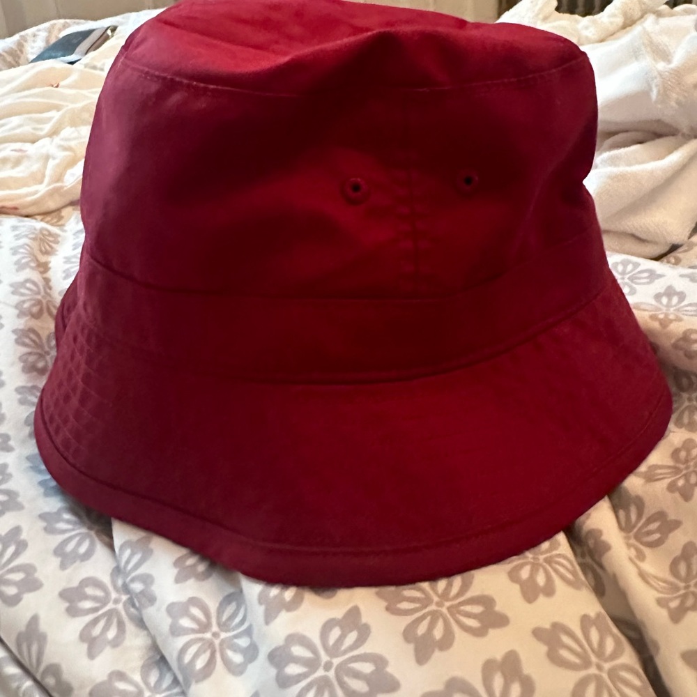 MEC red Bucket hat - Picture 3 of 3